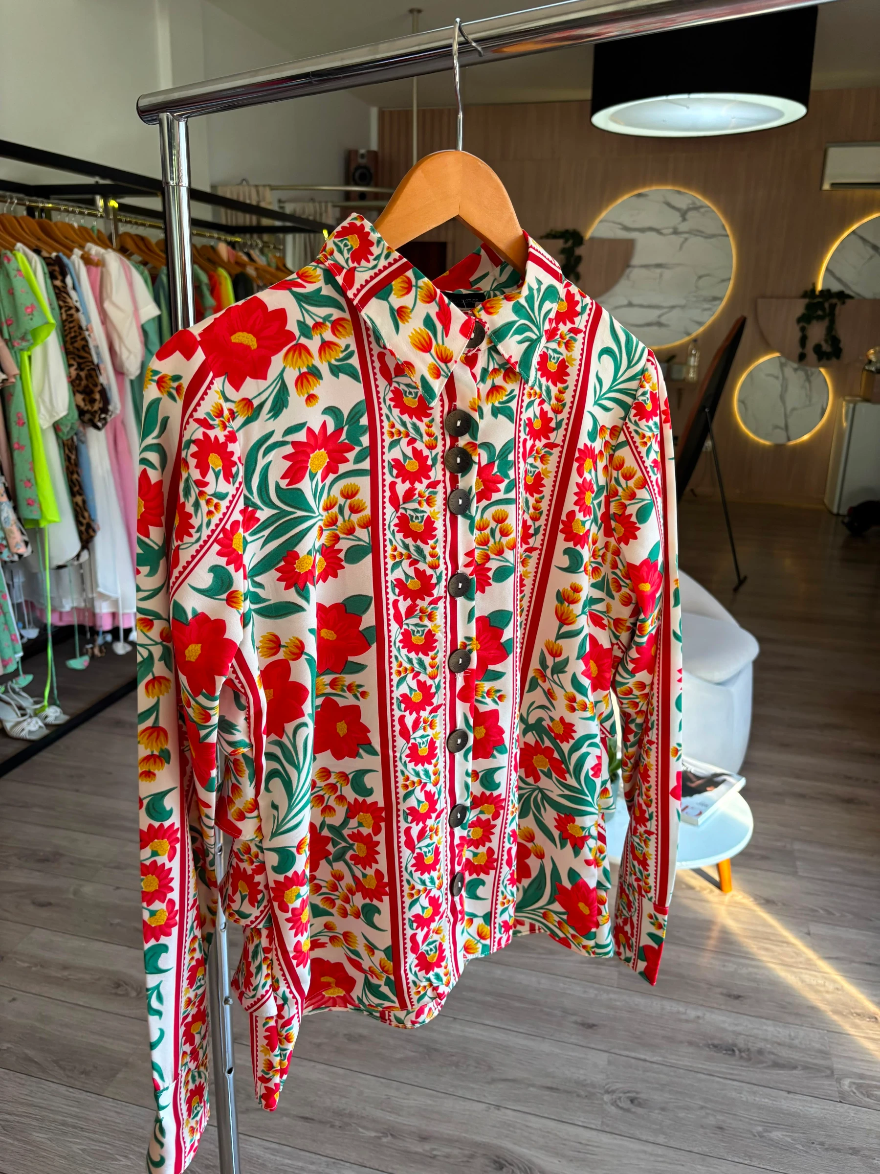 Camisa babados